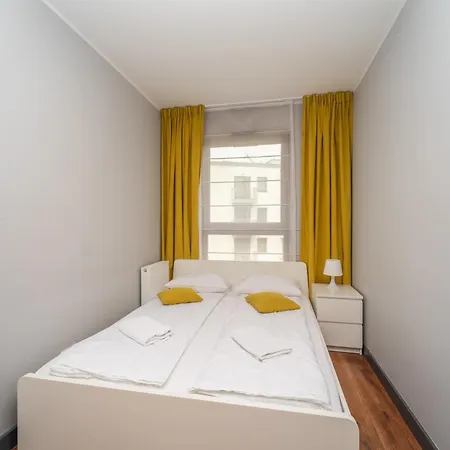 Jaglana With Parking & Apartman *