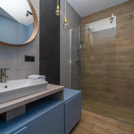 公寓 Jaglana With Parking & *