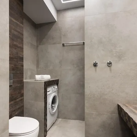 Jaglana With Parking & Apartman