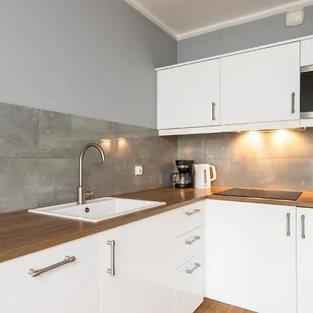 Jaglana With Parking & Apartman *