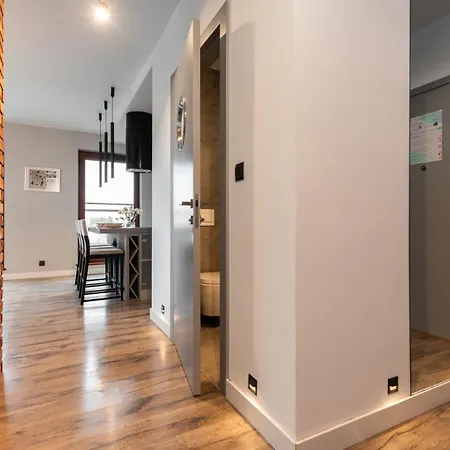 Apartment Jaglana With Parking & Gdansk